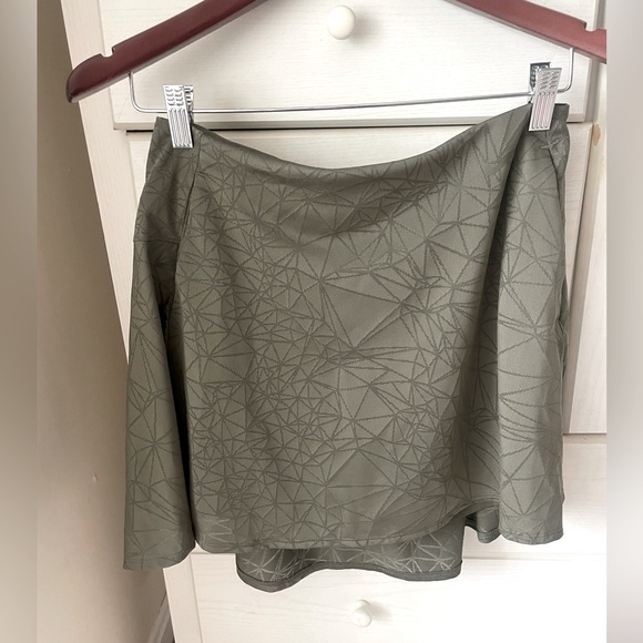 Nike Athletic Skirt- Mossy Green - Medium - Built in Shorts - Picture 2 of 4